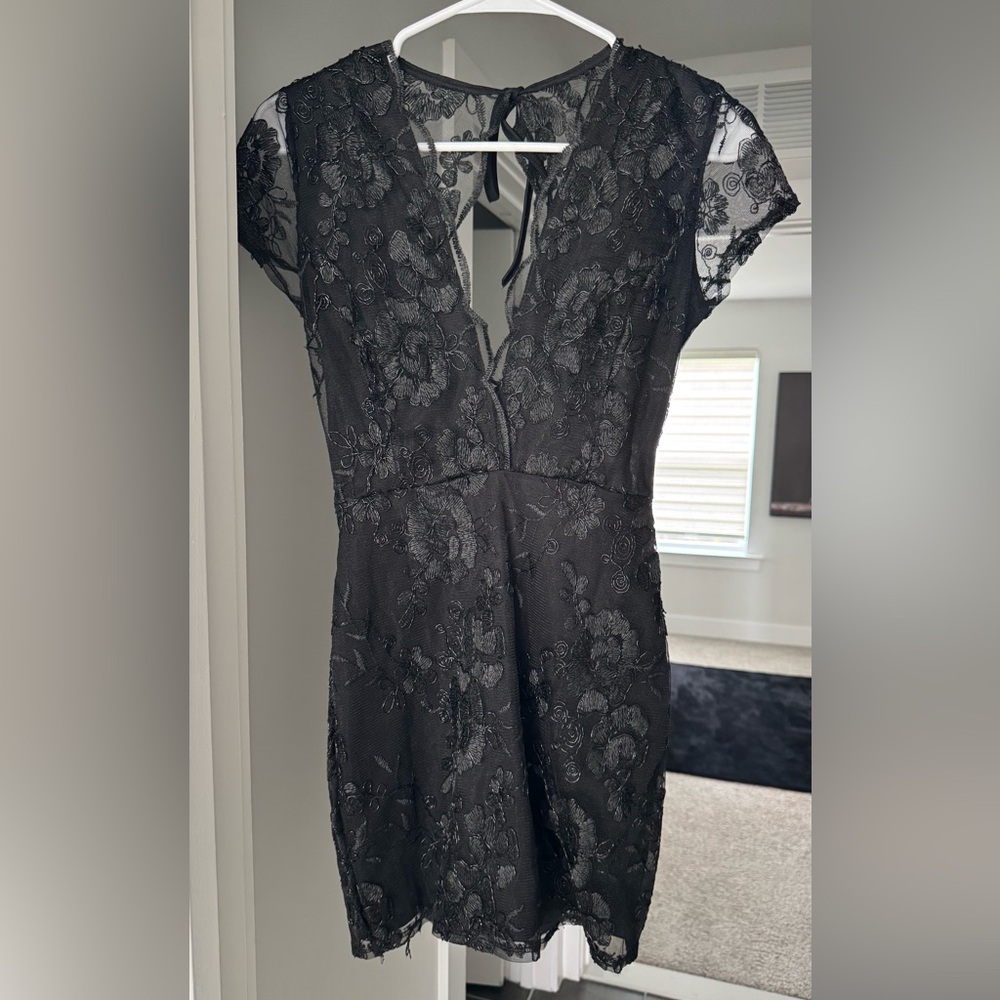 Lucy In The Sky Lani Sequence Plunge Lace Dress